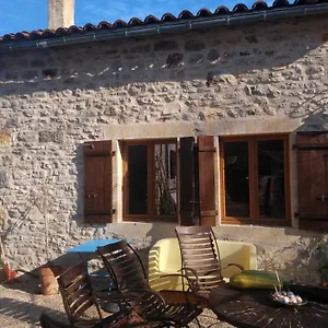  Hébergement de vacances Domaine Mas De Galy
